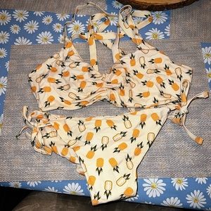 EUC Fused Hawaii Bikini